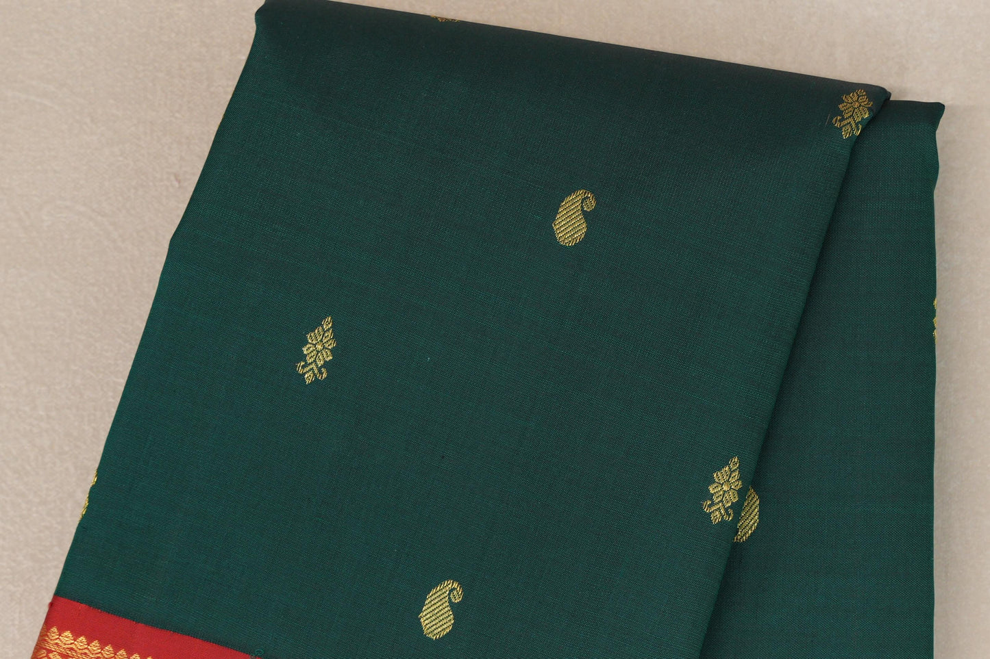 Deep Green with bright red Vintage Kanjivaram Silk Saree by Shreenivas Silks PSSR019207