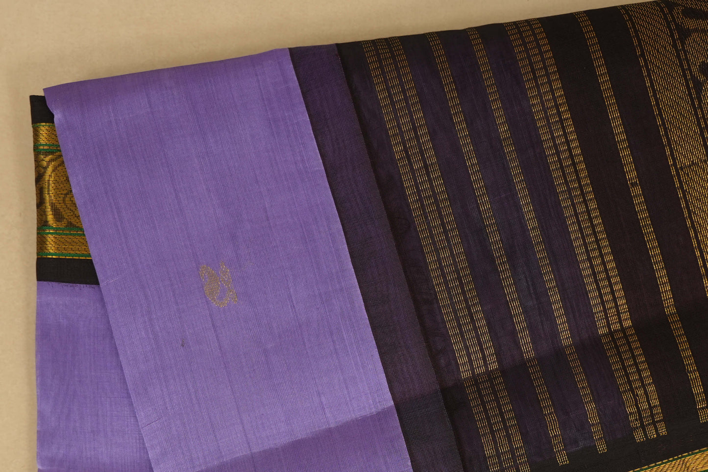 Lavender with Deep Brown Borders Silk Cotton Saree body