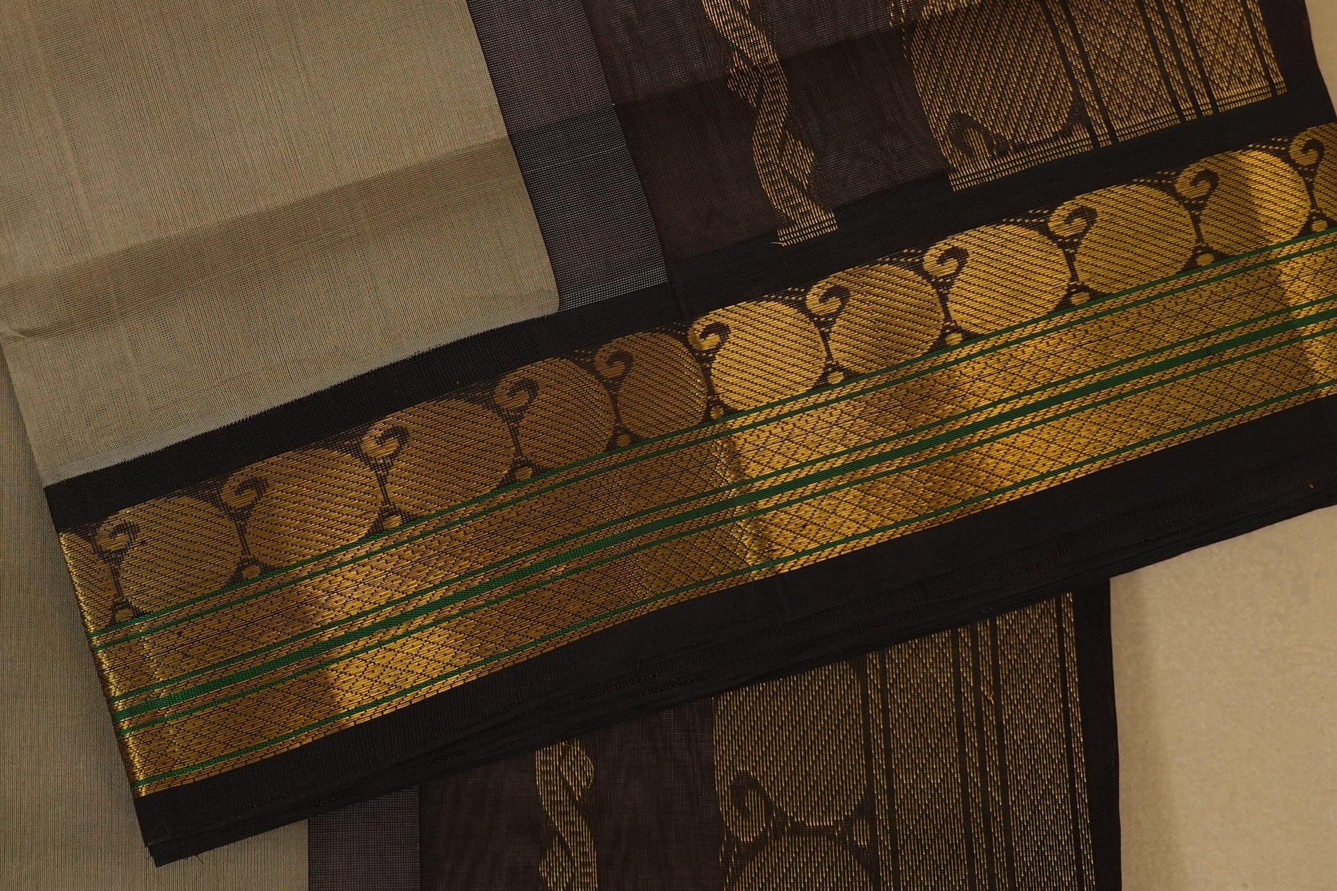 Light Grey with Deep Brown Borders Silk Cotton Saree borders