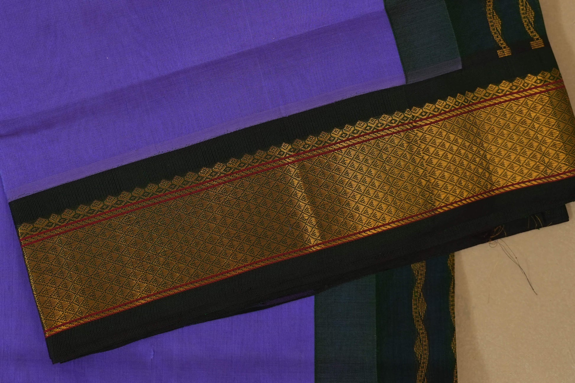 Lavender with Bottle Green Borders Silk Cotton Saree borders