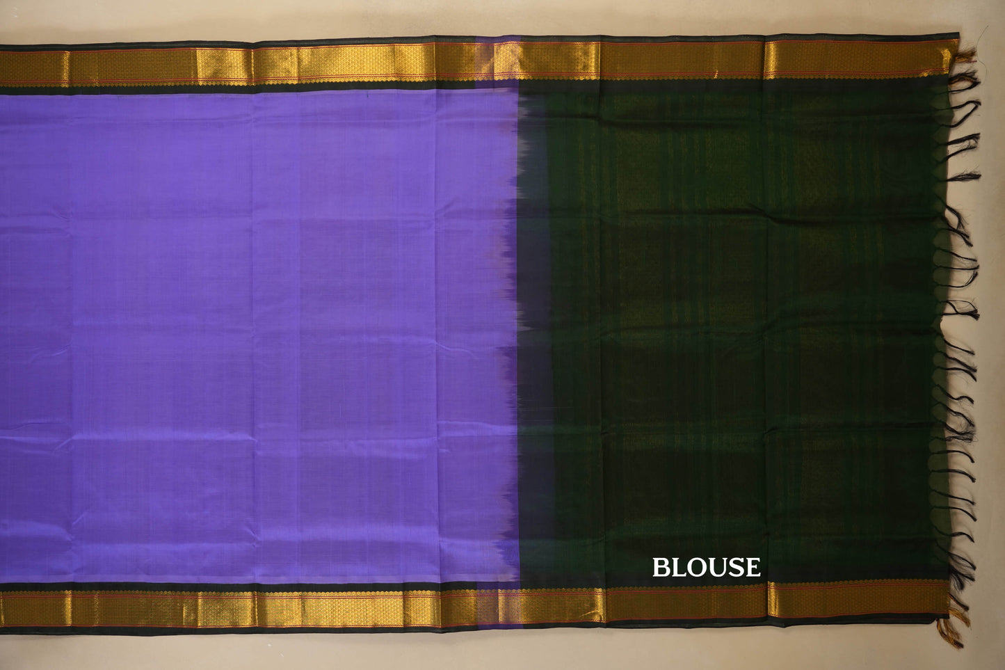 Lavender with Bottle Green Borders Silk Cotton Saree blouse