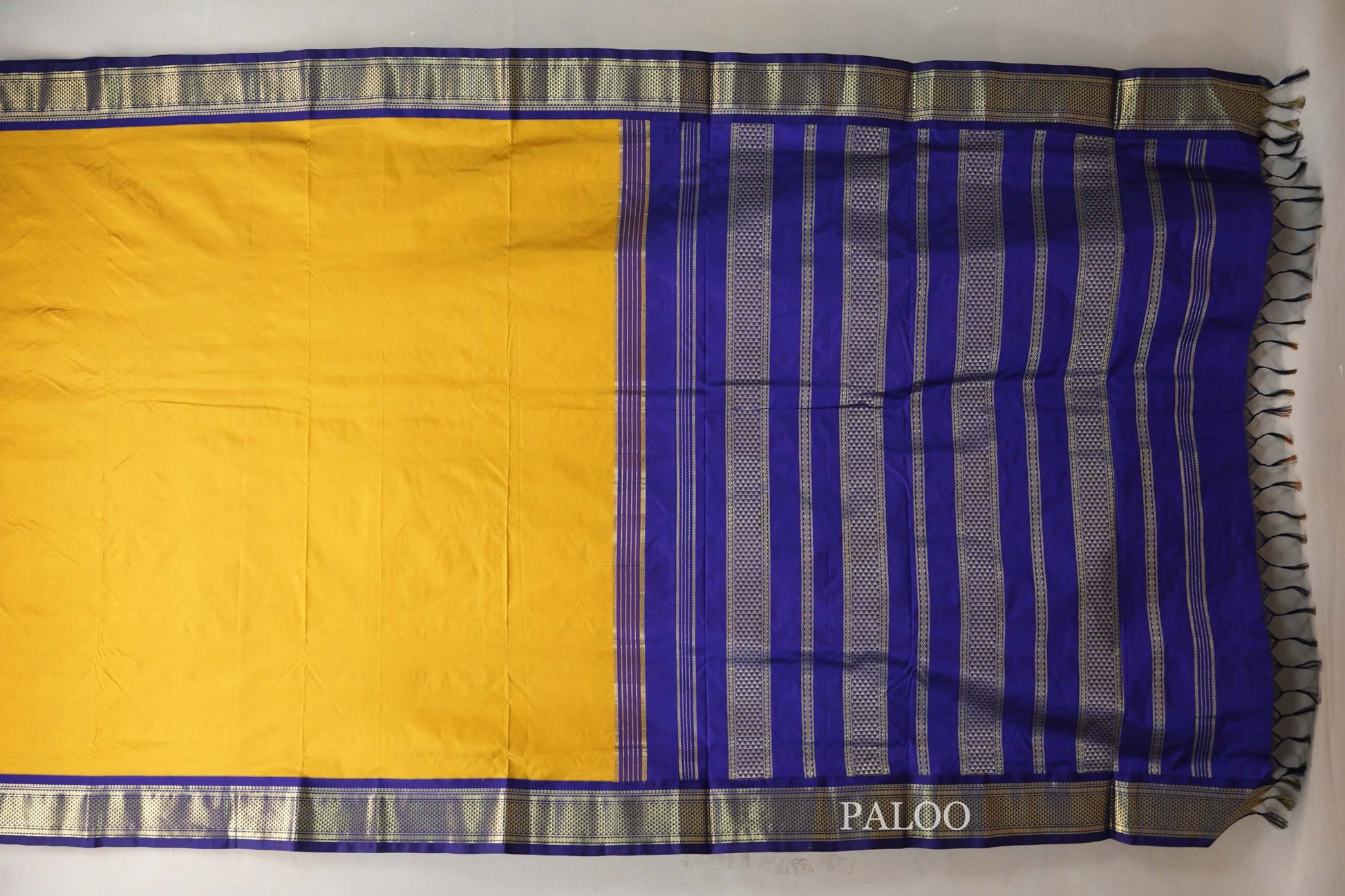 Bright yellow Ten Yards Silk Cotton saree paloo