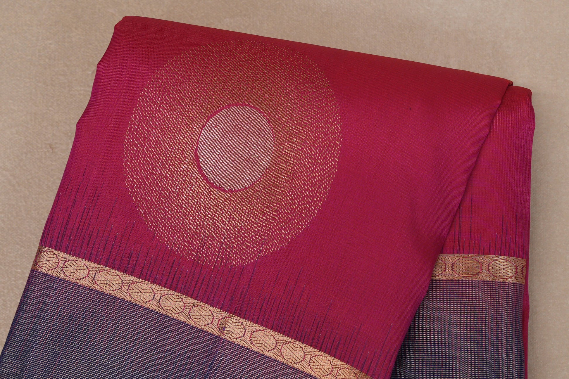 Bright Rani Pink with Deep Blue Borders Light Weight Kanjivaram Silk Saree body
