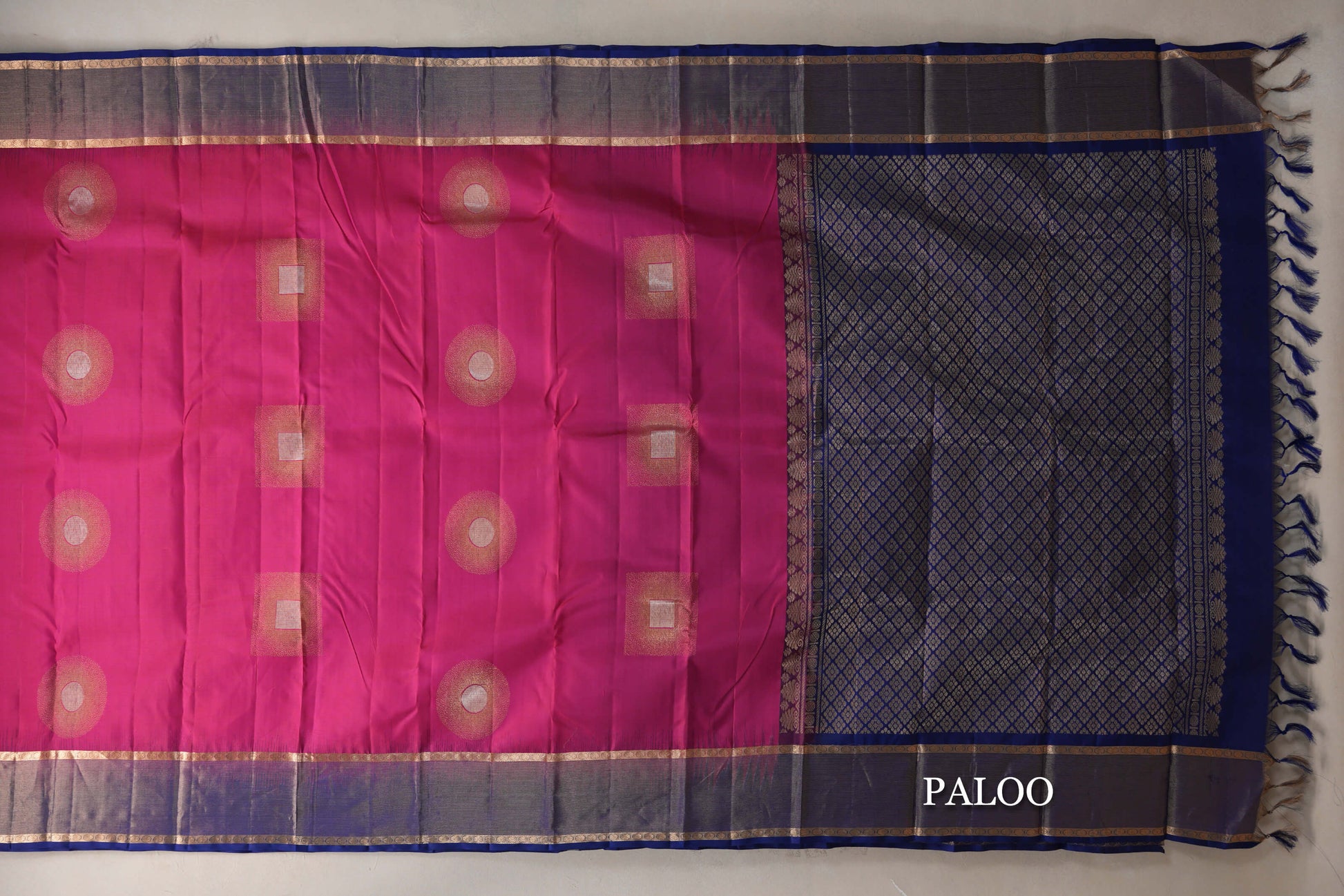 Bright Rani Pink with Deep Blue Borders Light Weight Kanjivaram Silk Saree paloo