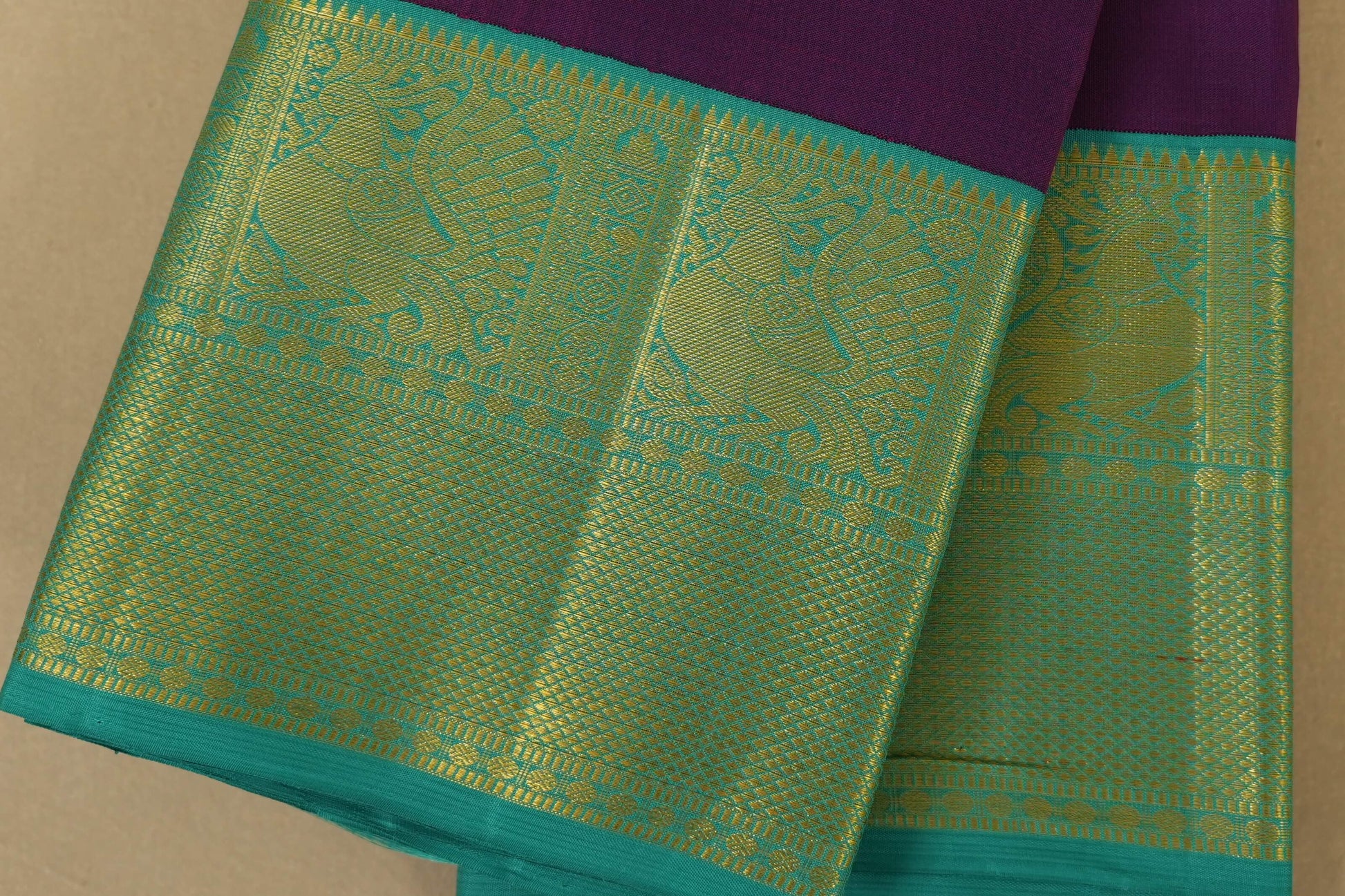 Magenta Vintage Kanjivaram Silk Saree border zoom