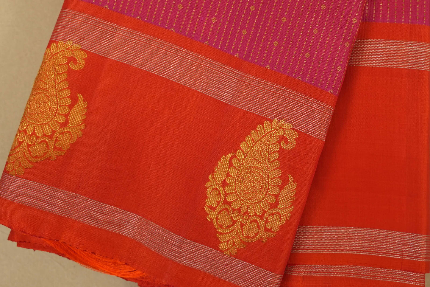 Pink Vintage Kanjivaram Silk Saree Border Zoom