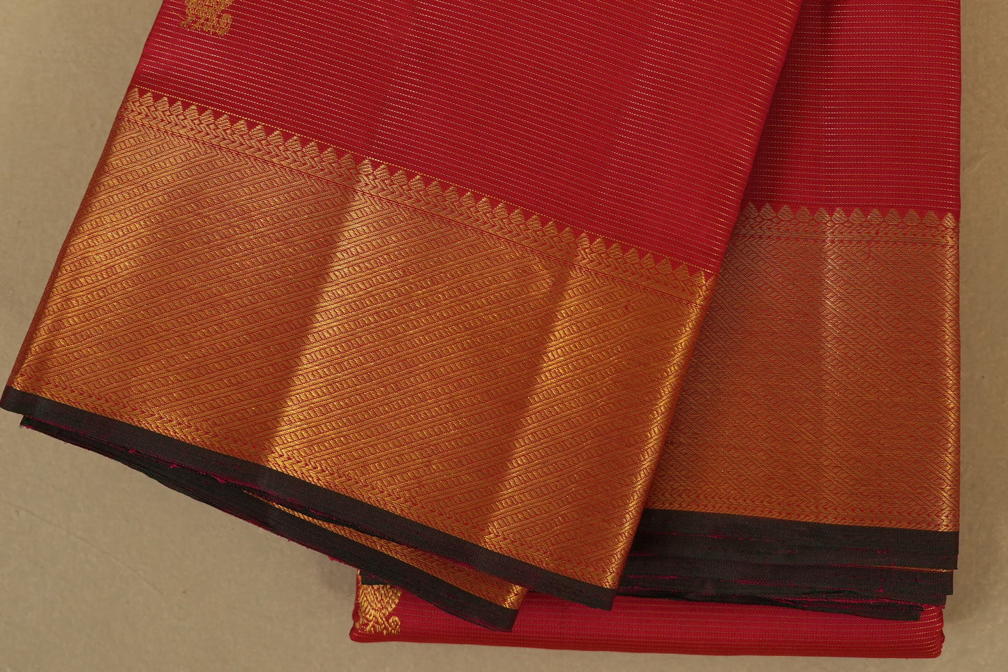 Red Vintage Kanjivaram Silk Saree  border zoom