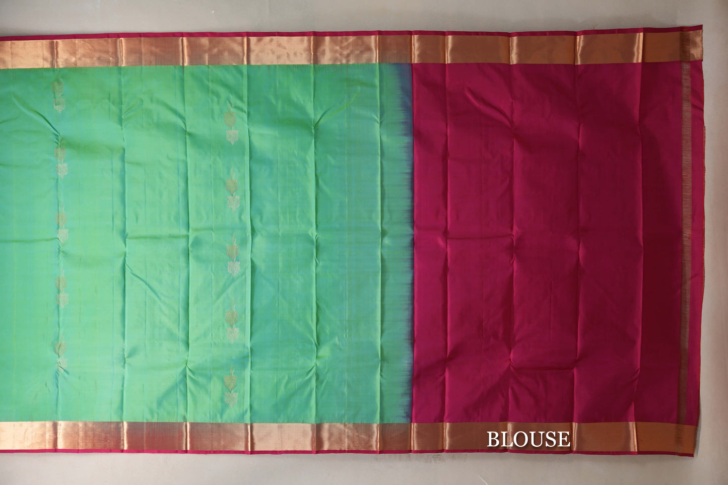 Light Pastel Green with Pink Borders Light Weight Kanjivaram Silk Saree blouse