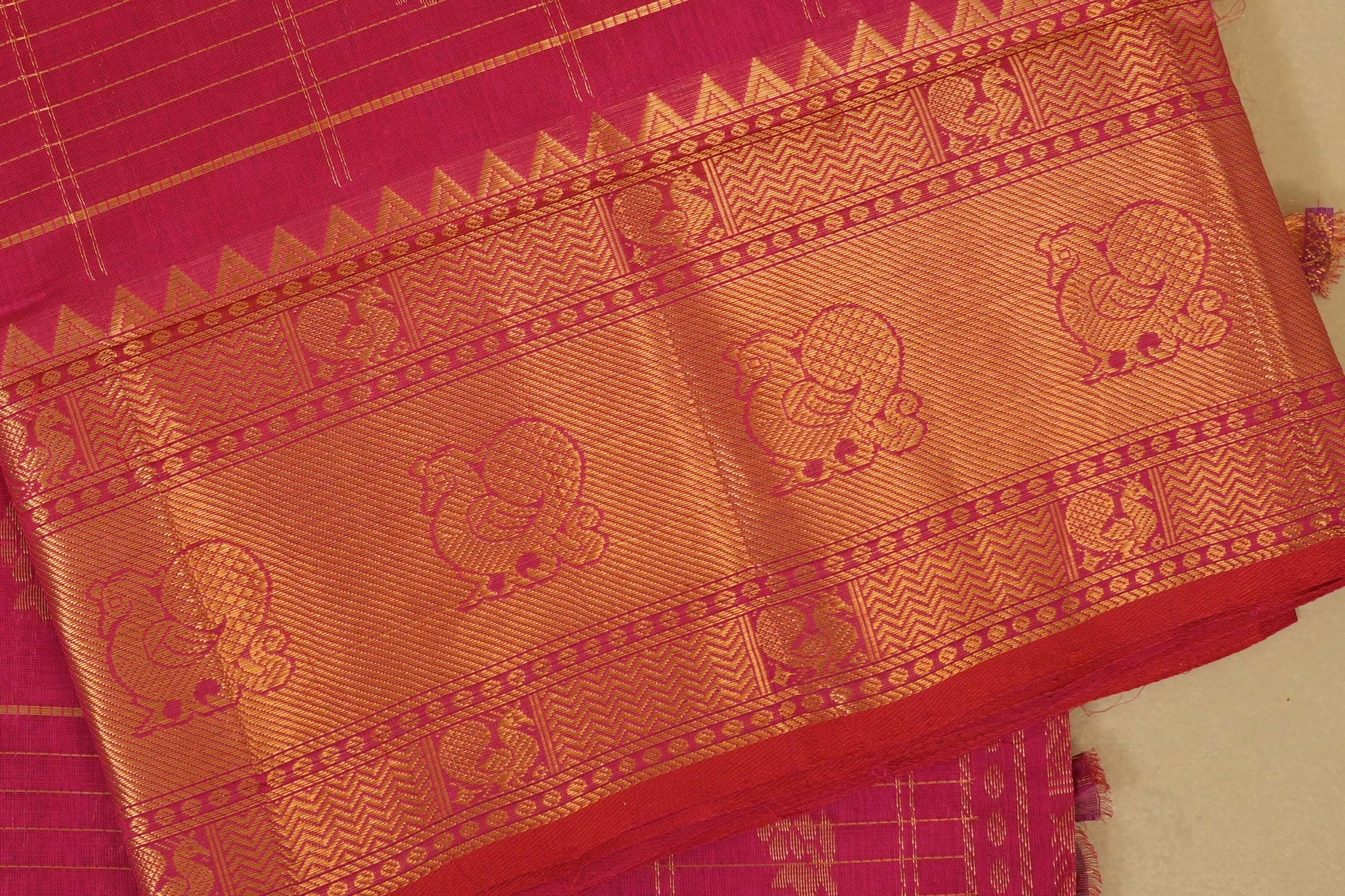 Pink Silk Cotton Saree border zoom