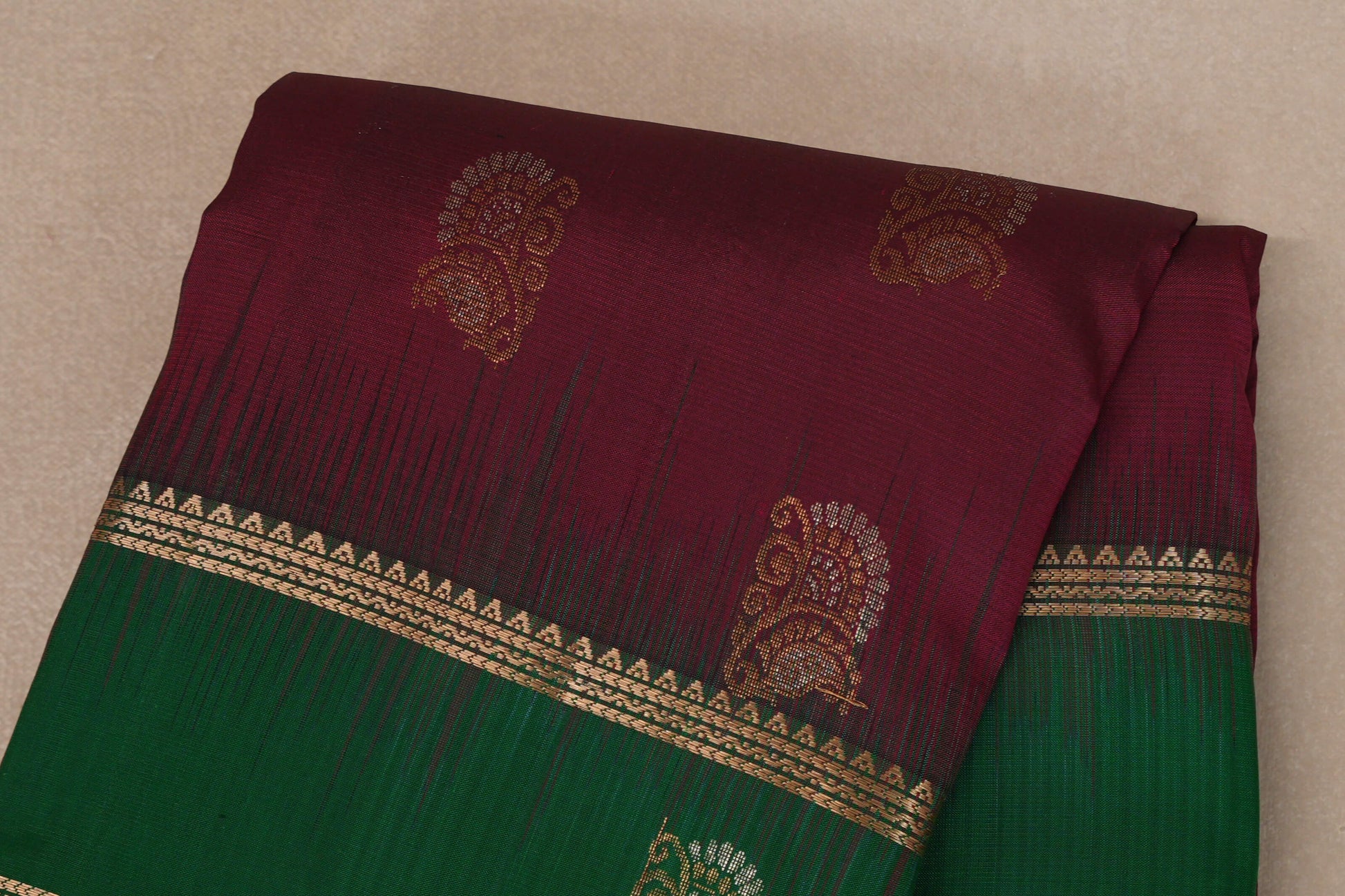 Deep Magenta with Emerald Green Borders Light Weight Kanjivaram Silk Saree body