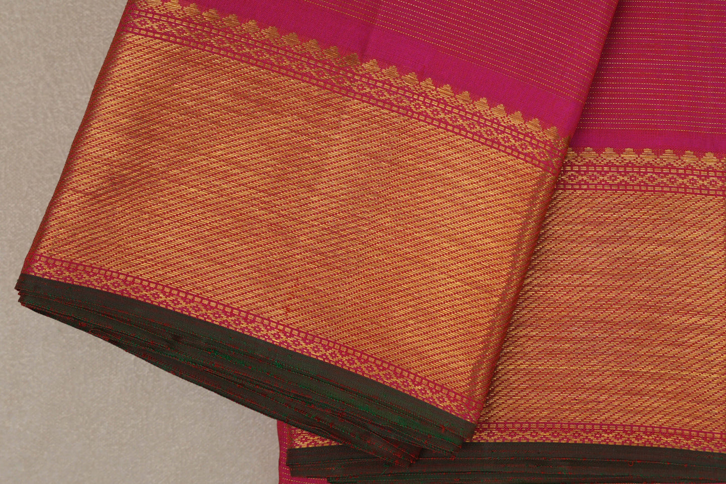 Deep Rani Pink Vaira Oosi Vintage Kanjivaram Silk Saree borders