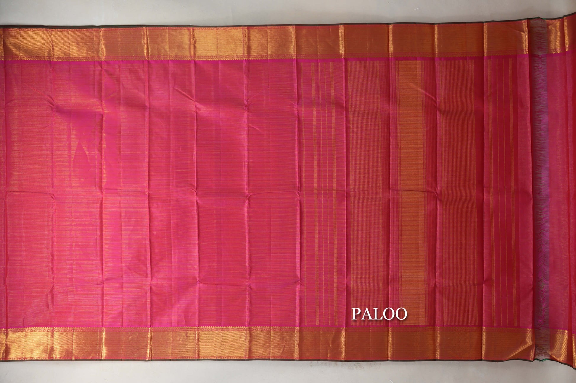 Deep Rani Pink Vaira Oosi Vintage Kanjivaram Silk Saree paloo