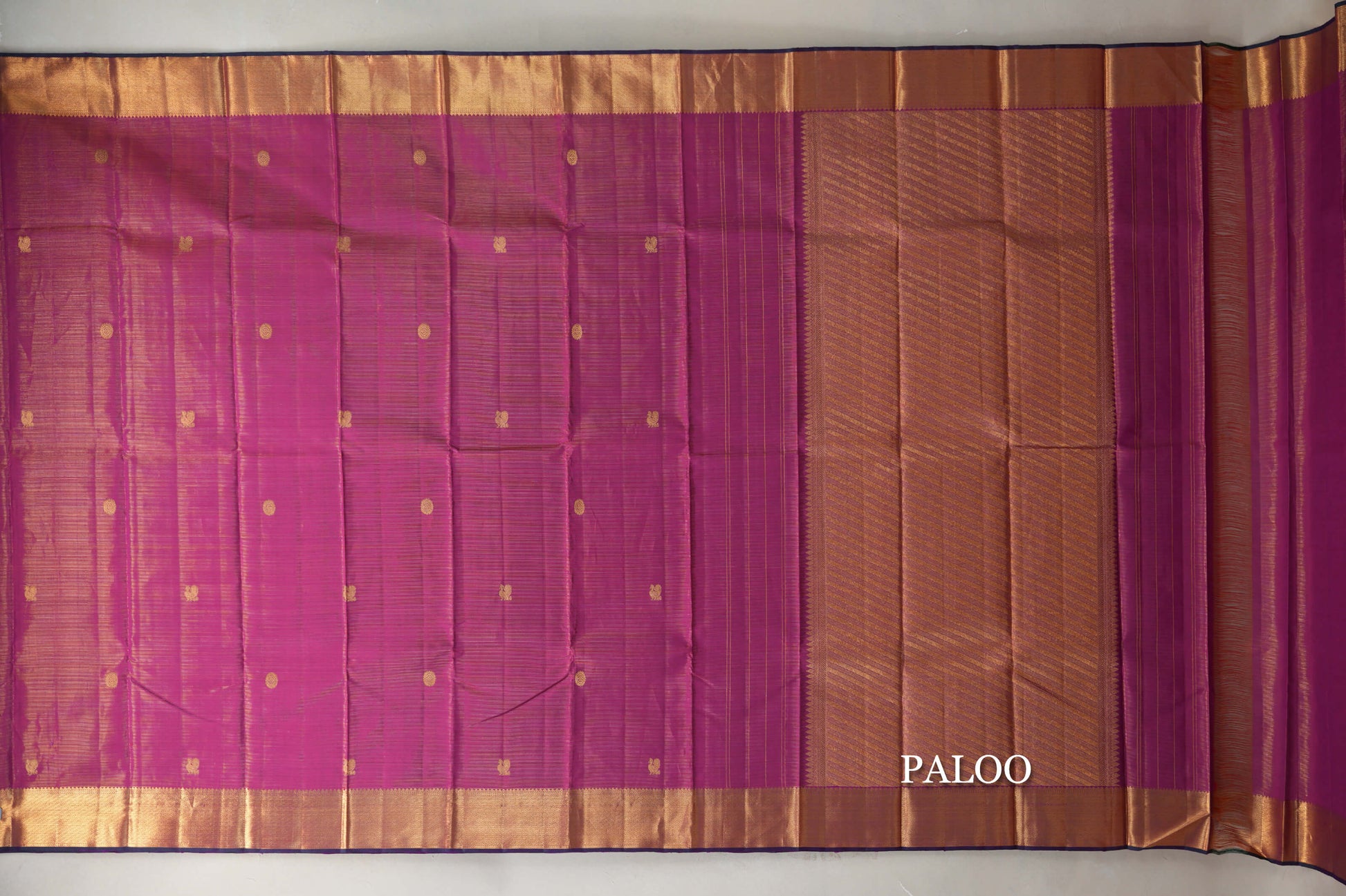 Dual Tone Magenta and Orange Vaira Oosi Vintage Kanjivaram Silk Saree paloo