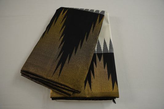 Off-white kanchipuram silk saree