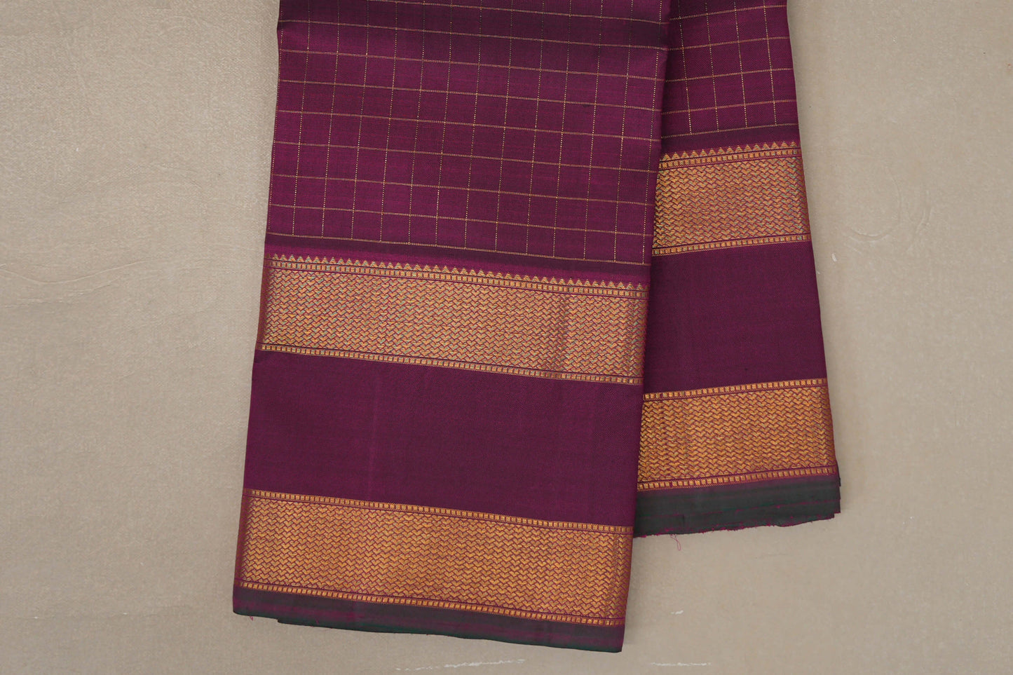 Deep Magenta Vintage Kanjivaram Silk Saree border