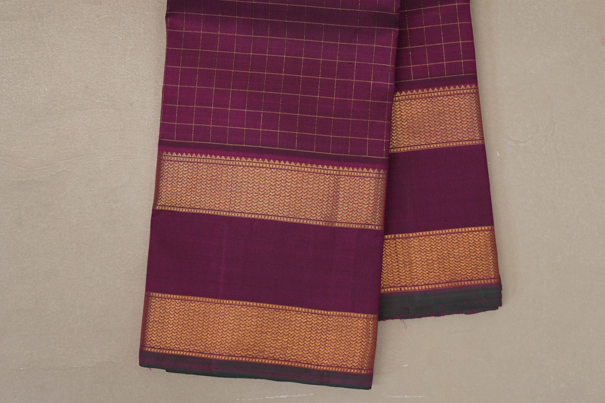 Deep Magenta Vintage Kanjivaram Silk Saree border