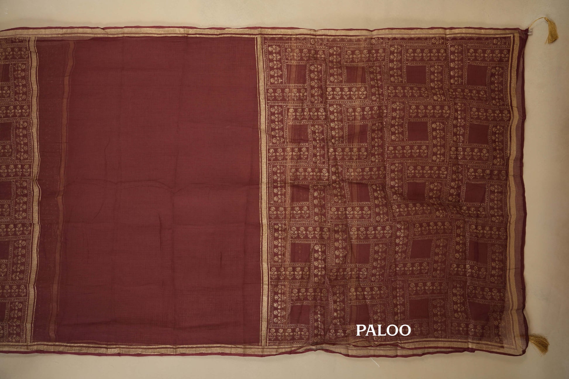 Maroon Kotak Doria saree paloo