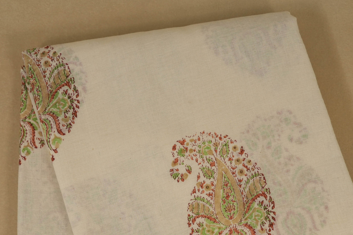 Off-white Cotton Saree body