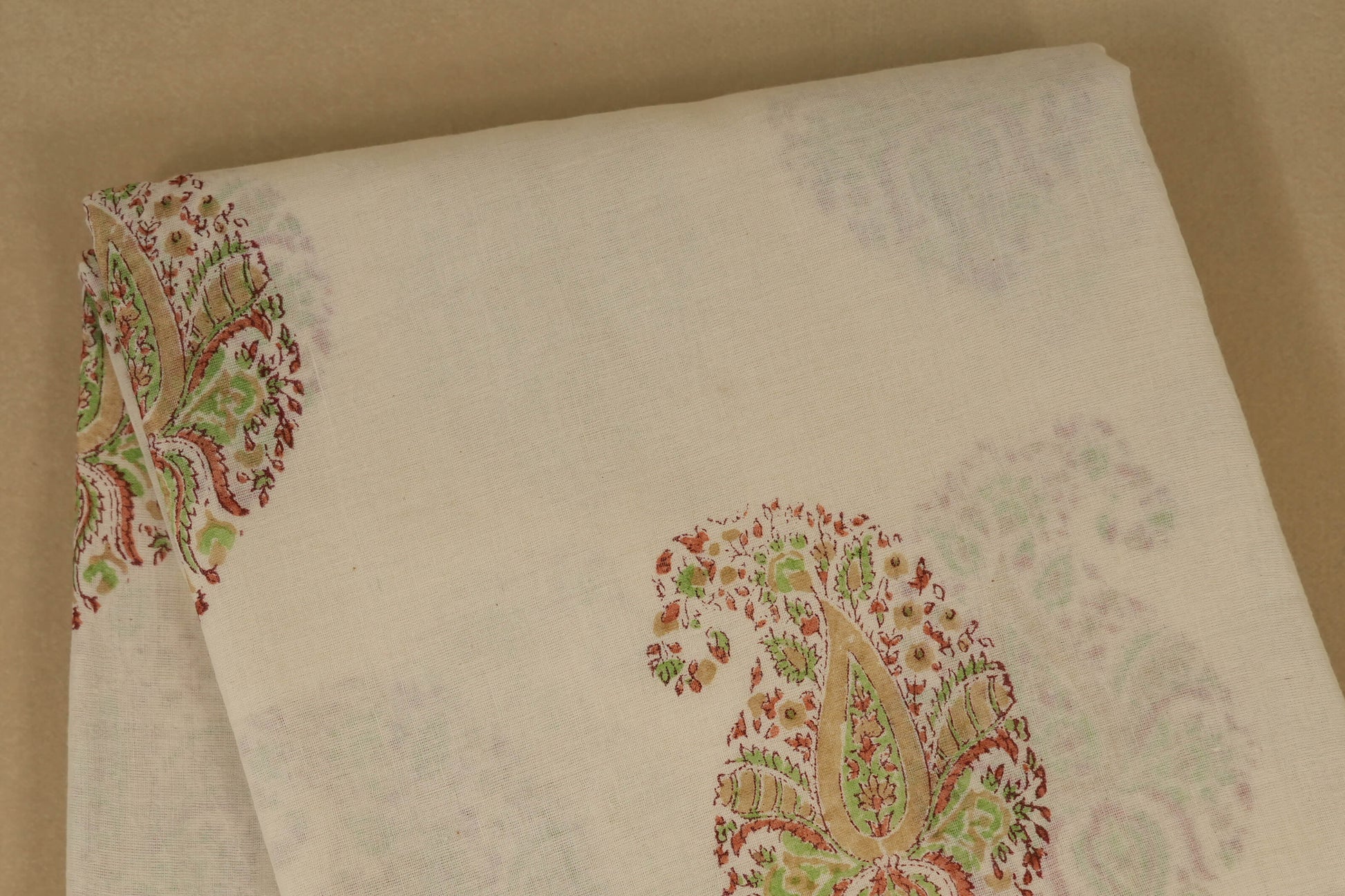 Off-white Cotton Saree body