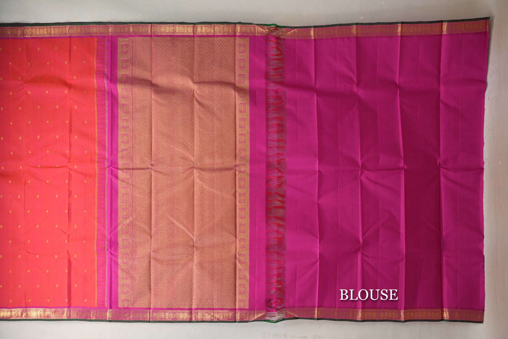 Orangish Pink with Deep Magenta Borders Vintage Kanjivaram Silk Saree blouse