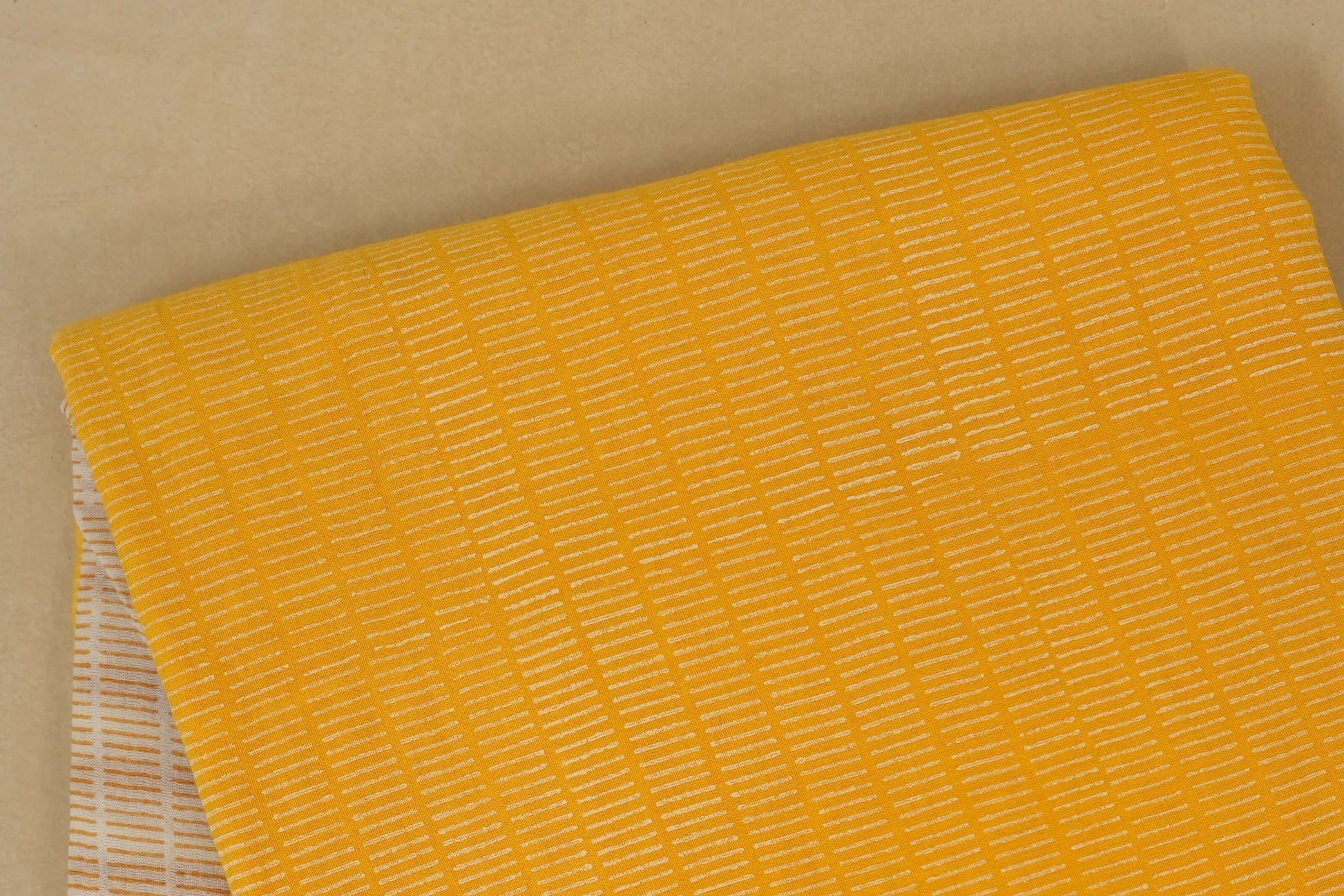 Ombre Yellow White Cotton Saree body