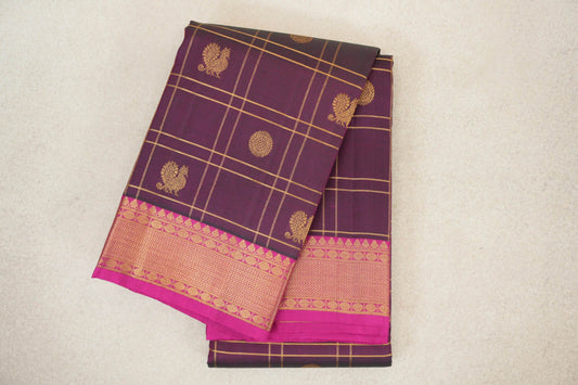 folded Dual Tone of Bottle Green and Magenta Vintage Kanjivaram Silk Saree