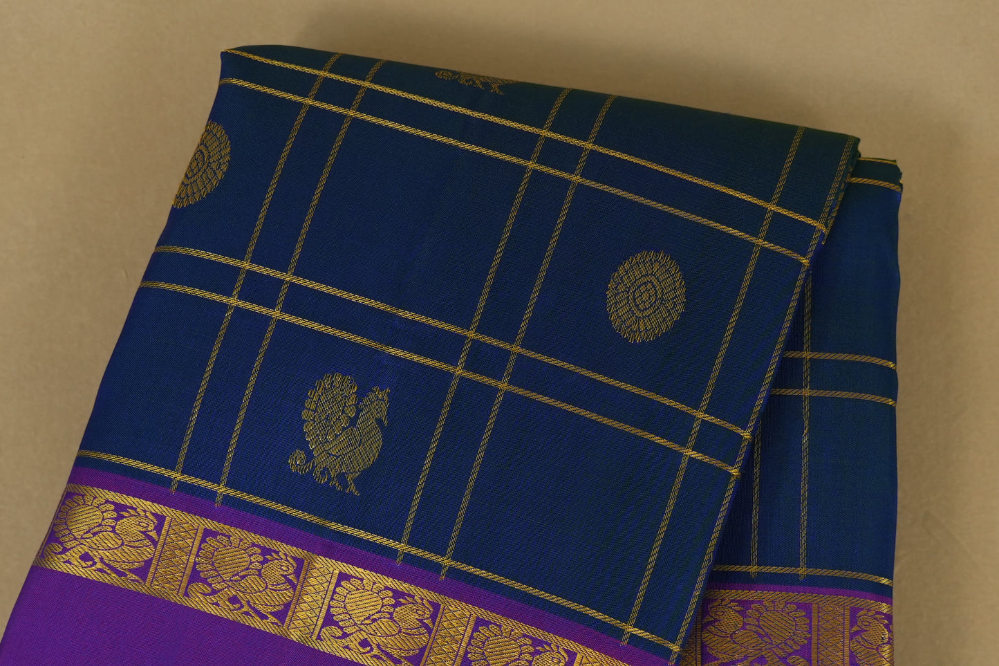 Peacock Blue with Magenta Borders Vintage Kanjivaram Silk Saree body