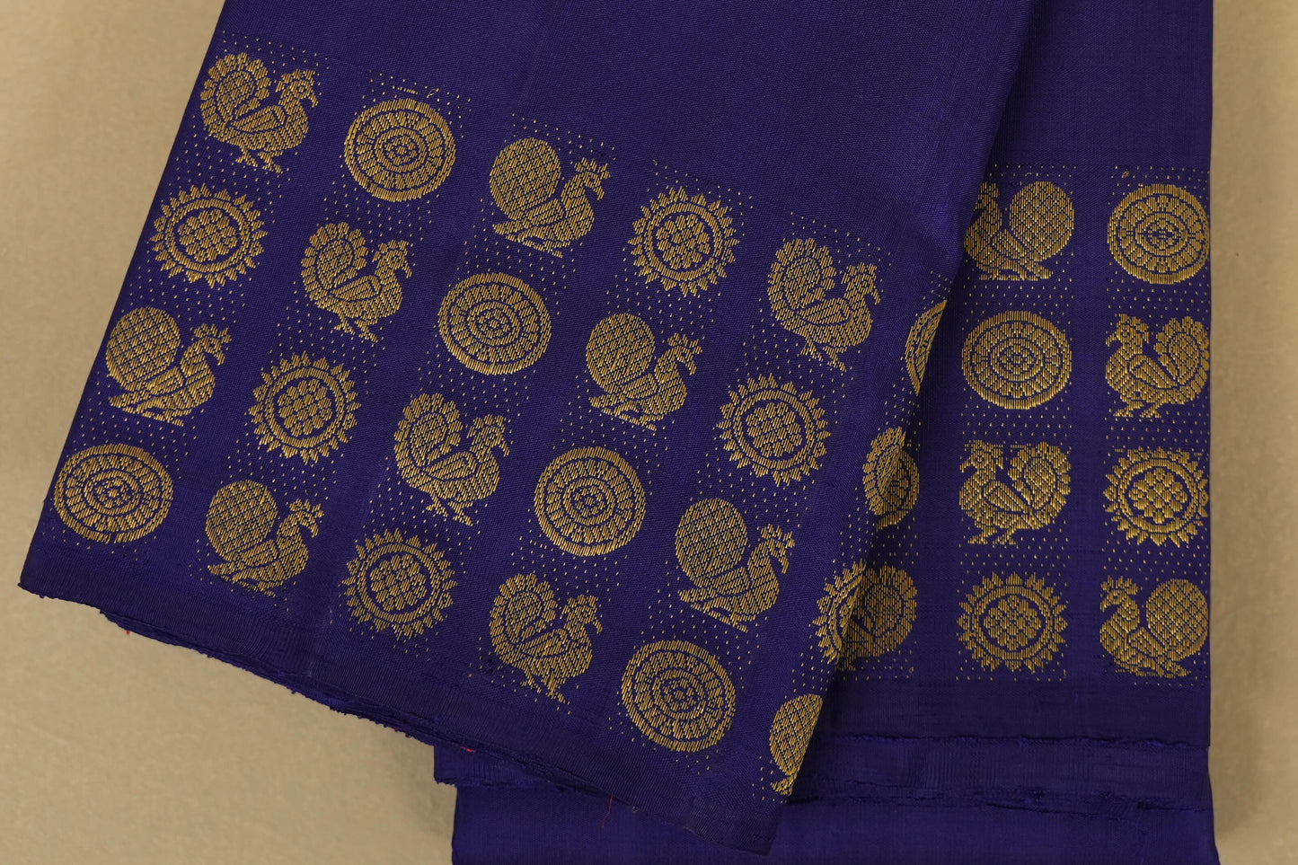 Ink Blue Borderless Vintage Kanjivaram Silk Saree borders