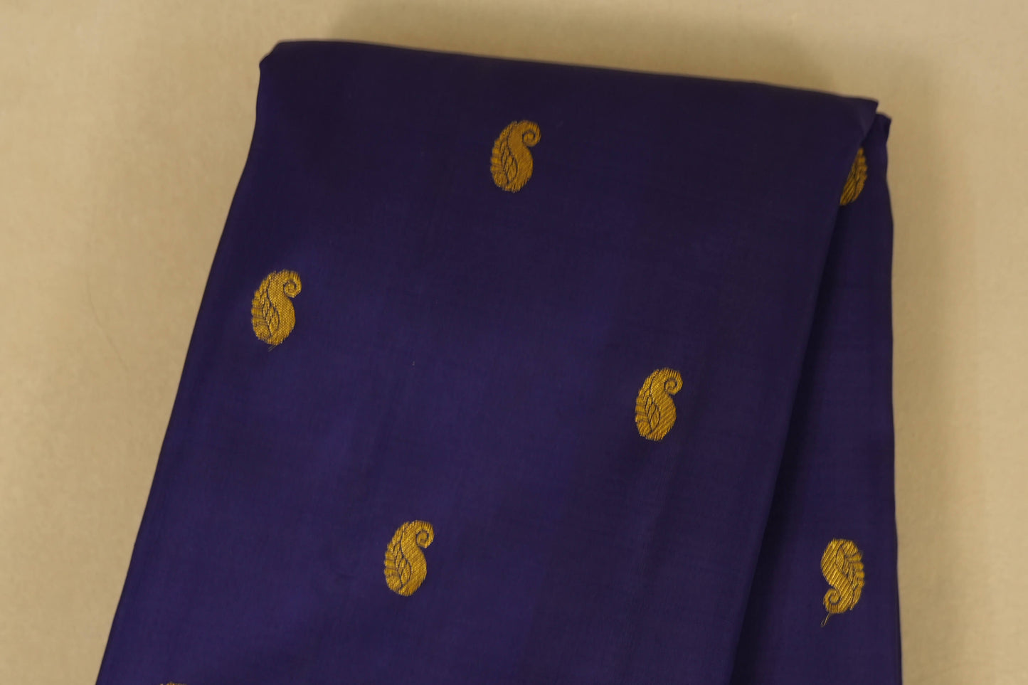 Purple with Magenta Borders Vintage Kanjivaram Silk Saree body