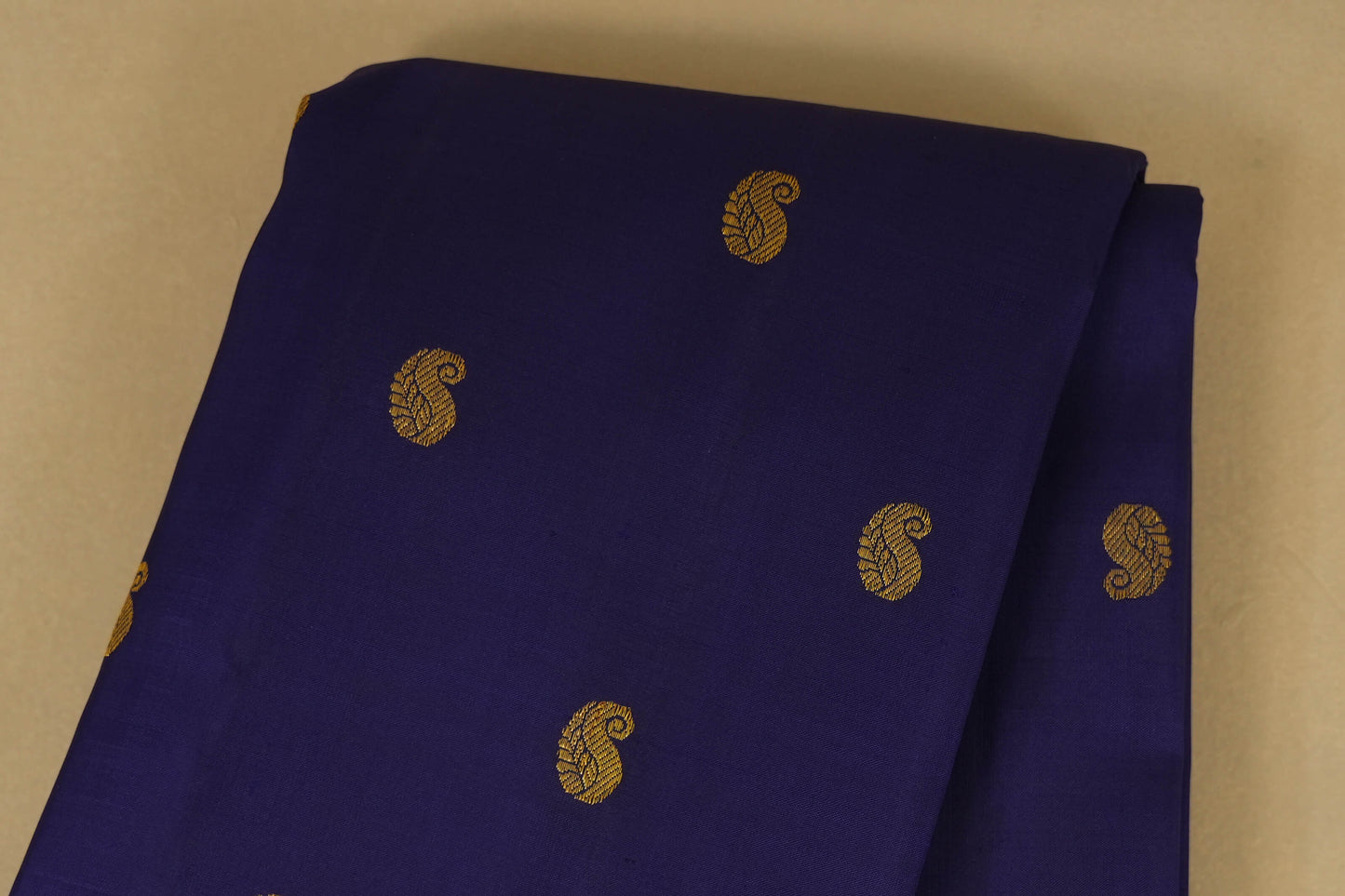 Purple with Magenta Borders Vintage Kanjivaram Silk Saree body