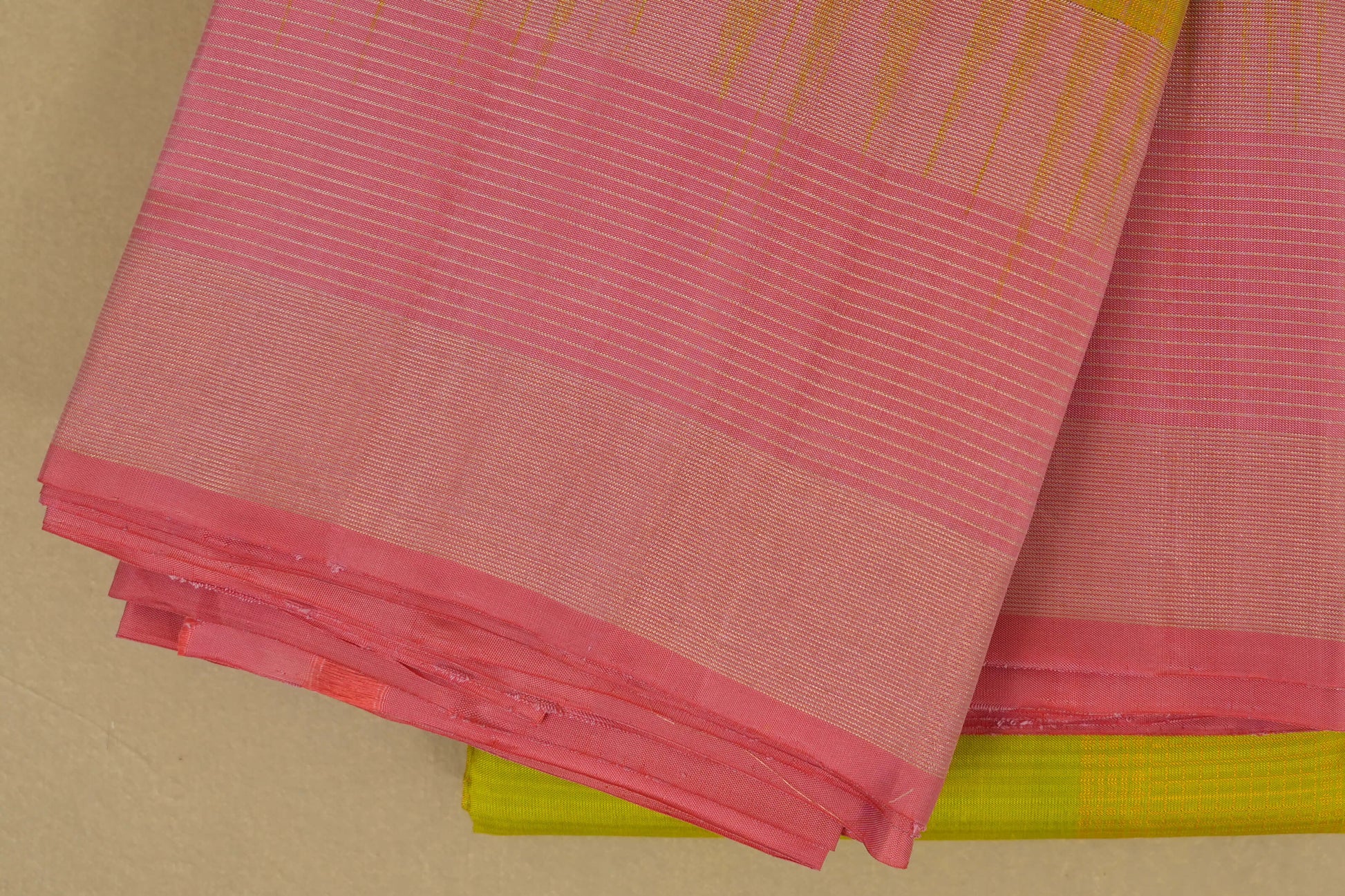 Parrot Green with Light Pink Borders Light Weight Kanjivaram Silk Saree borders