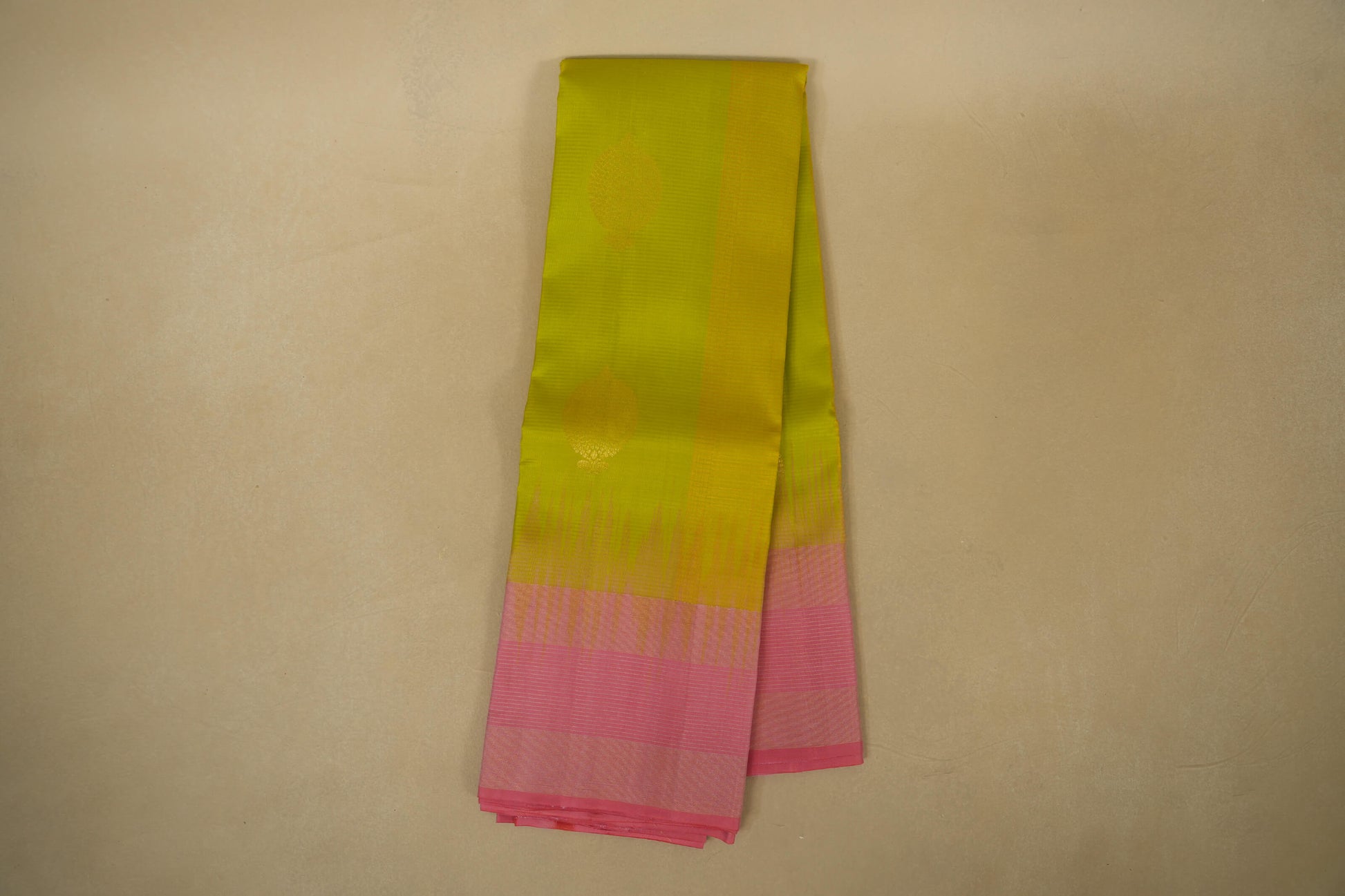 Online Parrot Green with Light Pink Borders Light Weight Kanjivaram Silk Saree