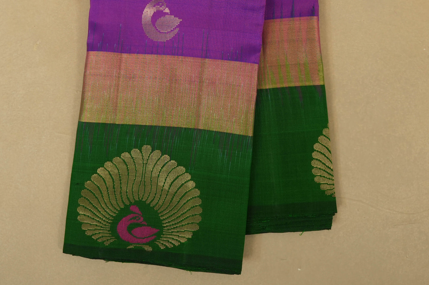 Magenta with Green Borders Light Weight Kanjivaram Silk Saree borders