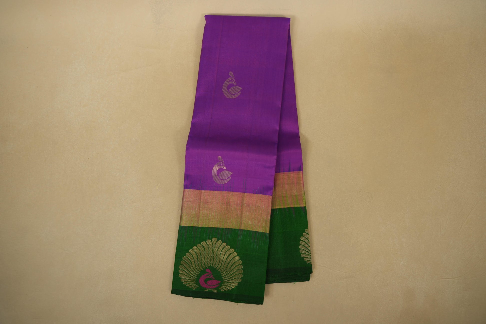Online Magenta with Green Borders Light Weight Kanjivaram Silk Saree