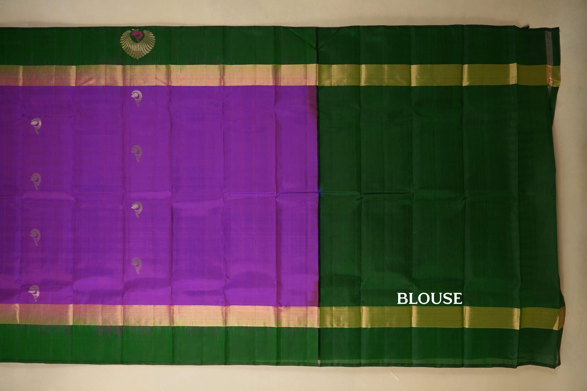 Magenta with Green Borders Light Weight Kanjivaram Silk Saree blouse