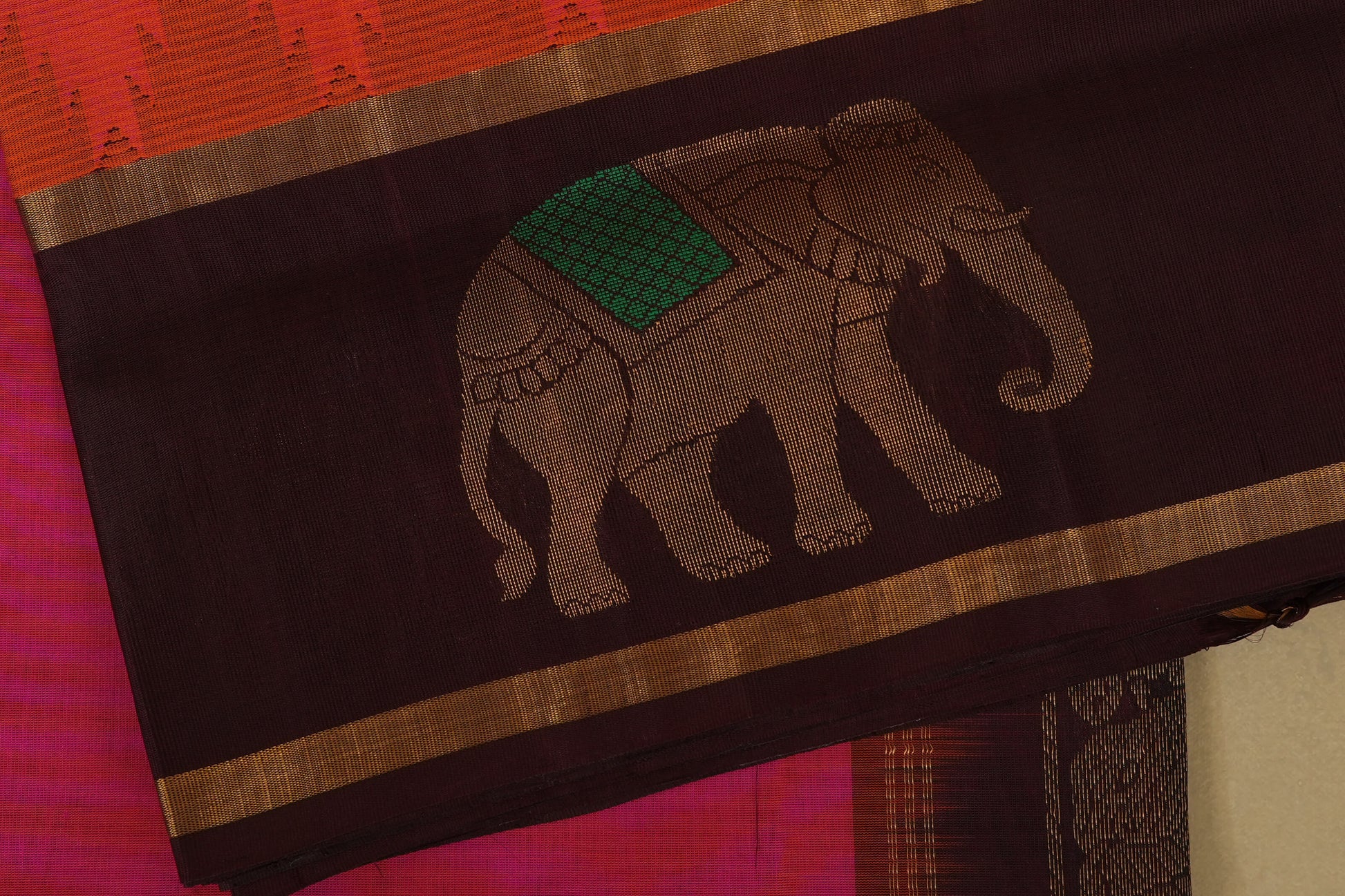 Orangish Pink with Deep Brown Borders Silk Cotton Saree borders