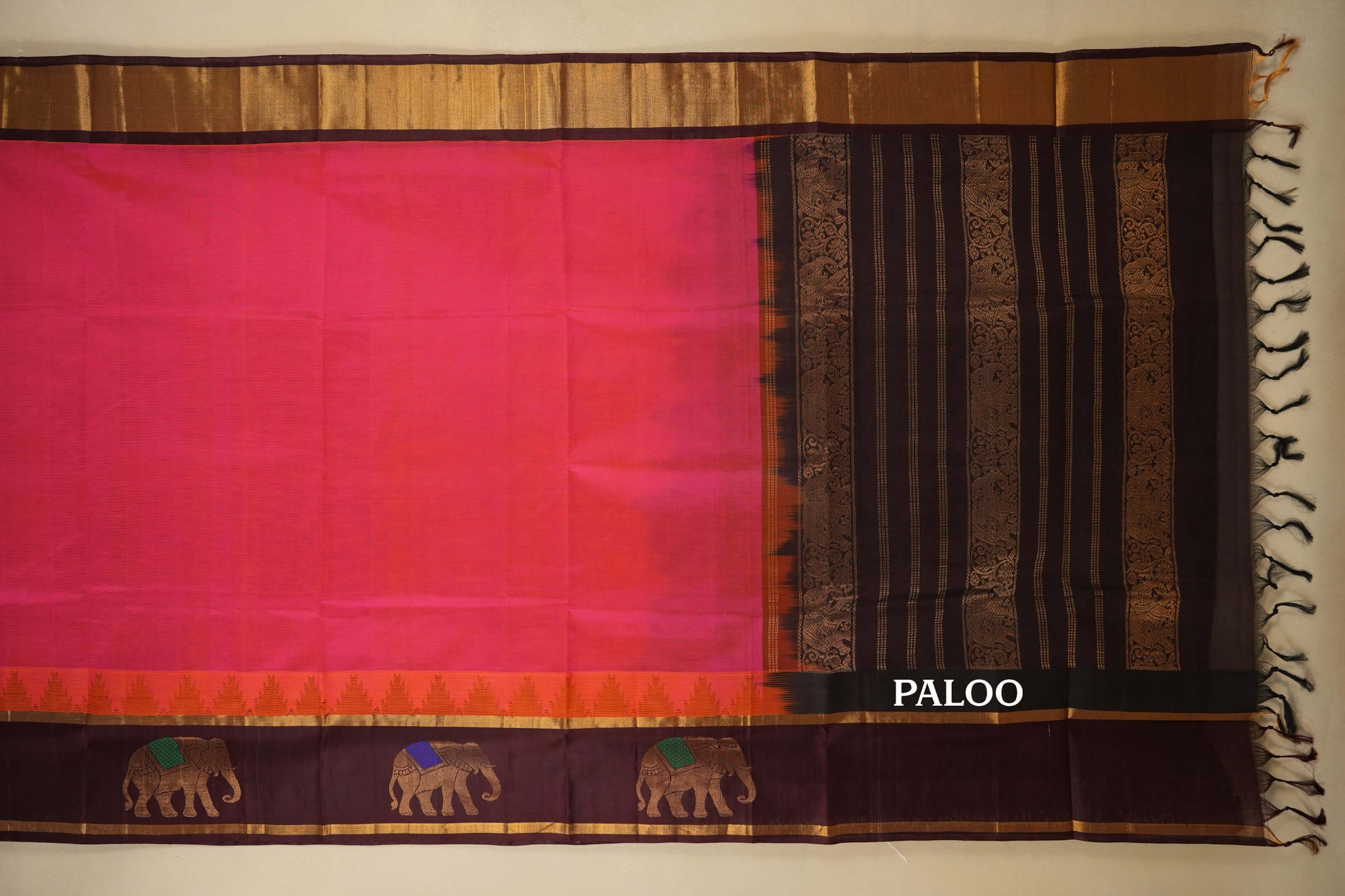 Orangish Pink with Deep Brown Borders Silk Cotton Saree paloo
