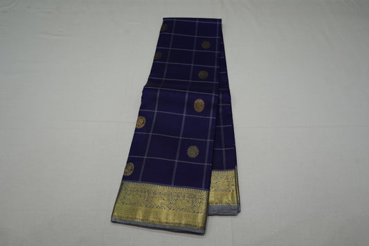 Checked vintage kanchipuram silk saree