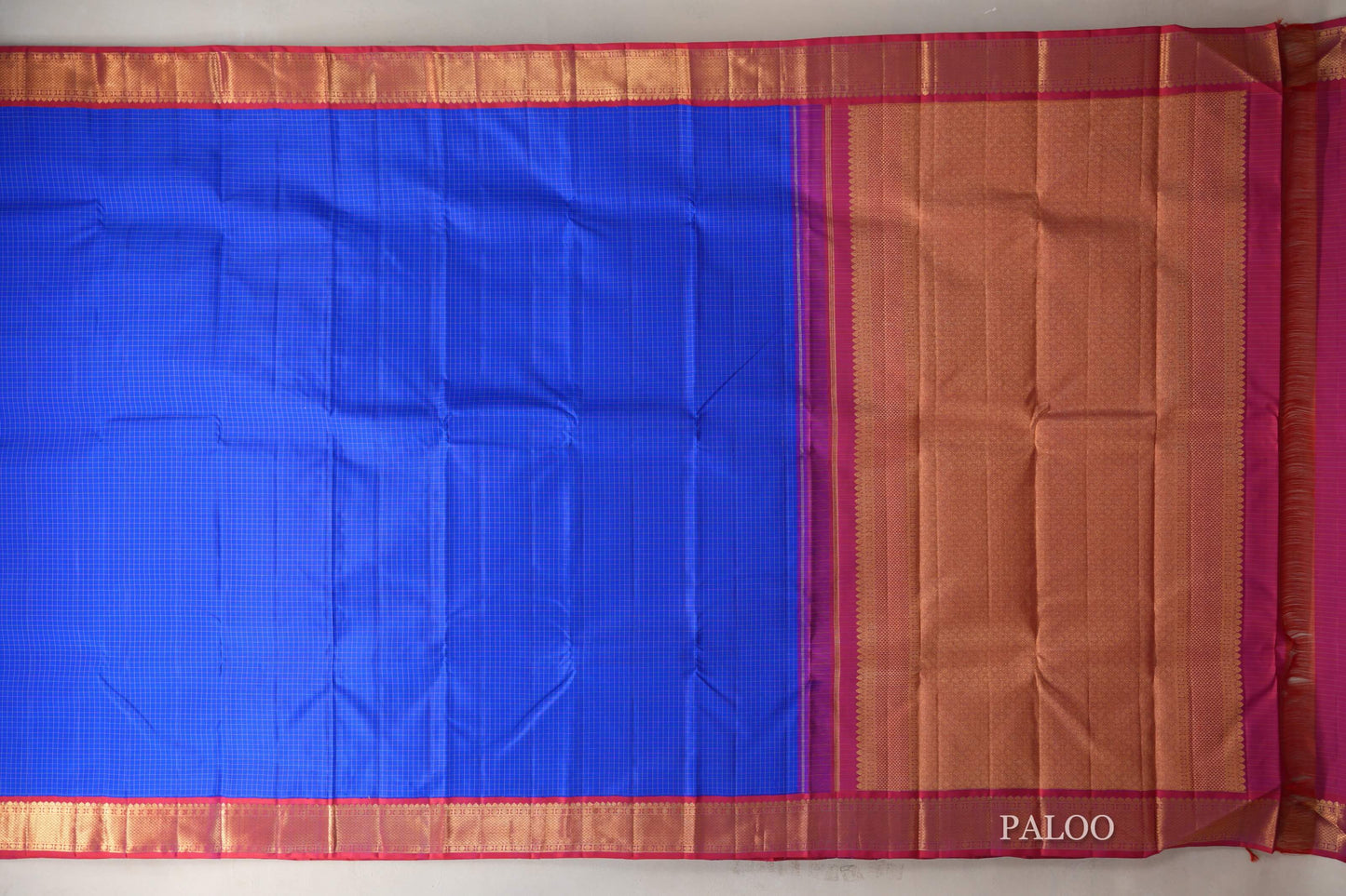 Royal Blue with Orangish Pink Borders Vintage Kanjivaram Silk Saree paloo