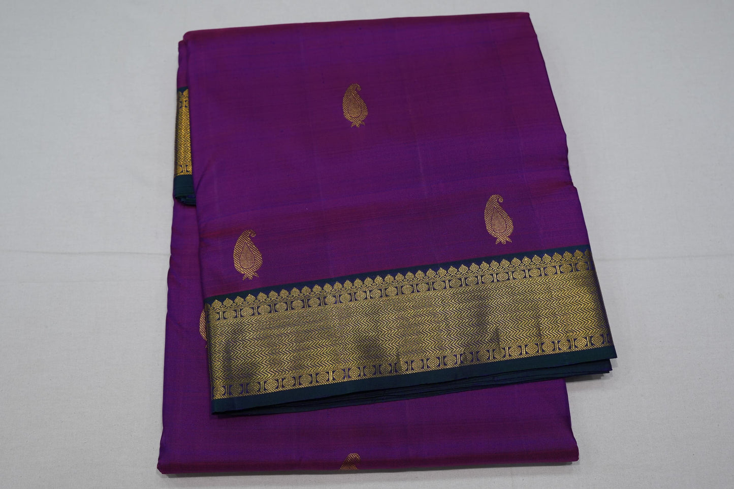 Dark magenta ten yards madisar silk saree