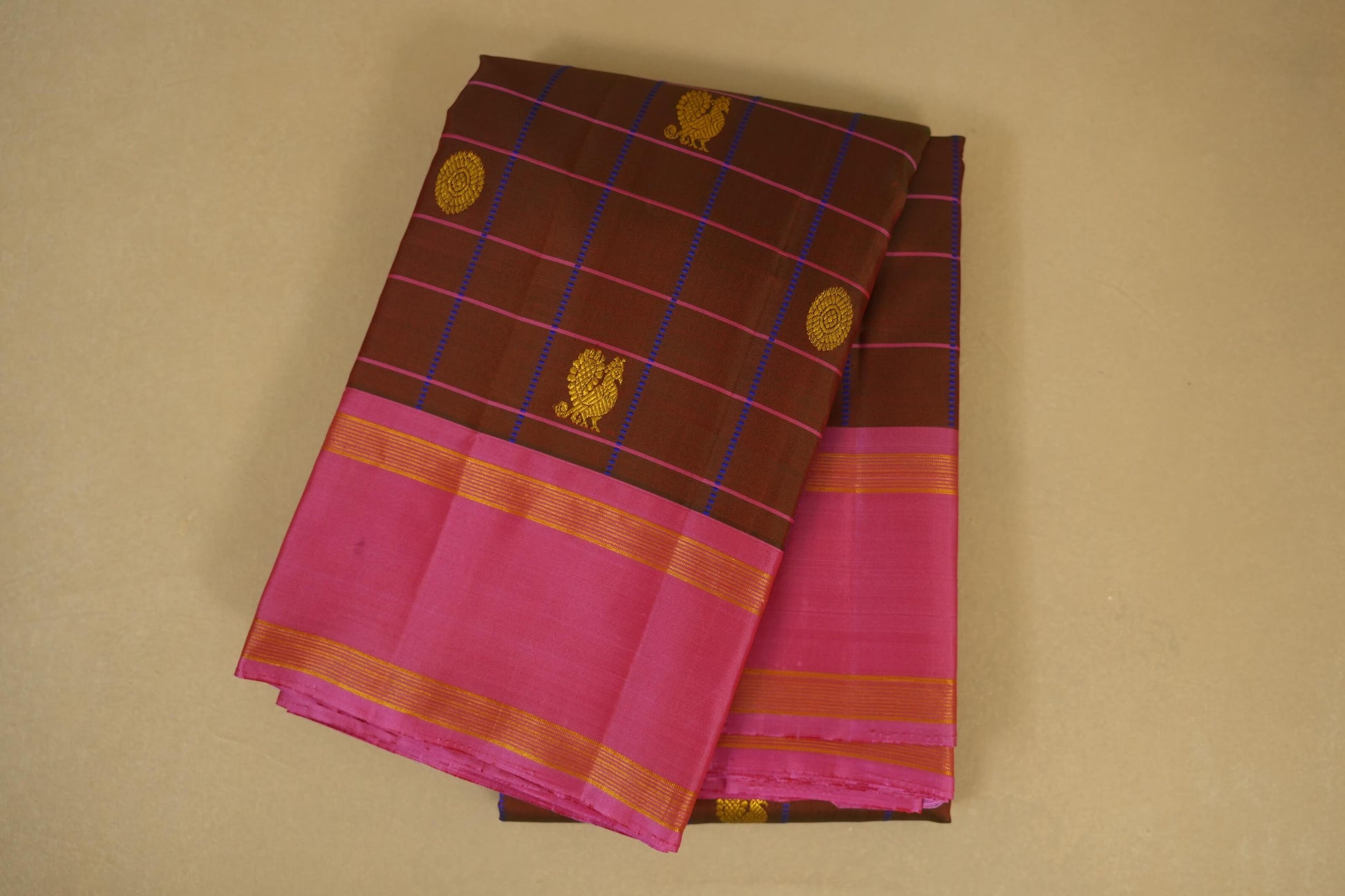 Manthulir with pink borders Vintage Kanjivaram Silk Saree 