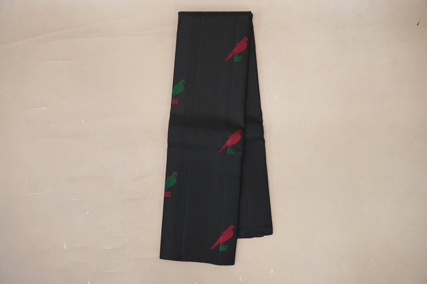 Online Black Borderless Thread Woven Vintage Kanjivaram Silk Saree