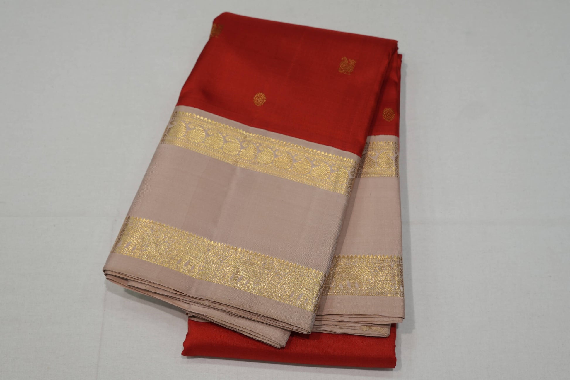 Red kanchipuram silk saree