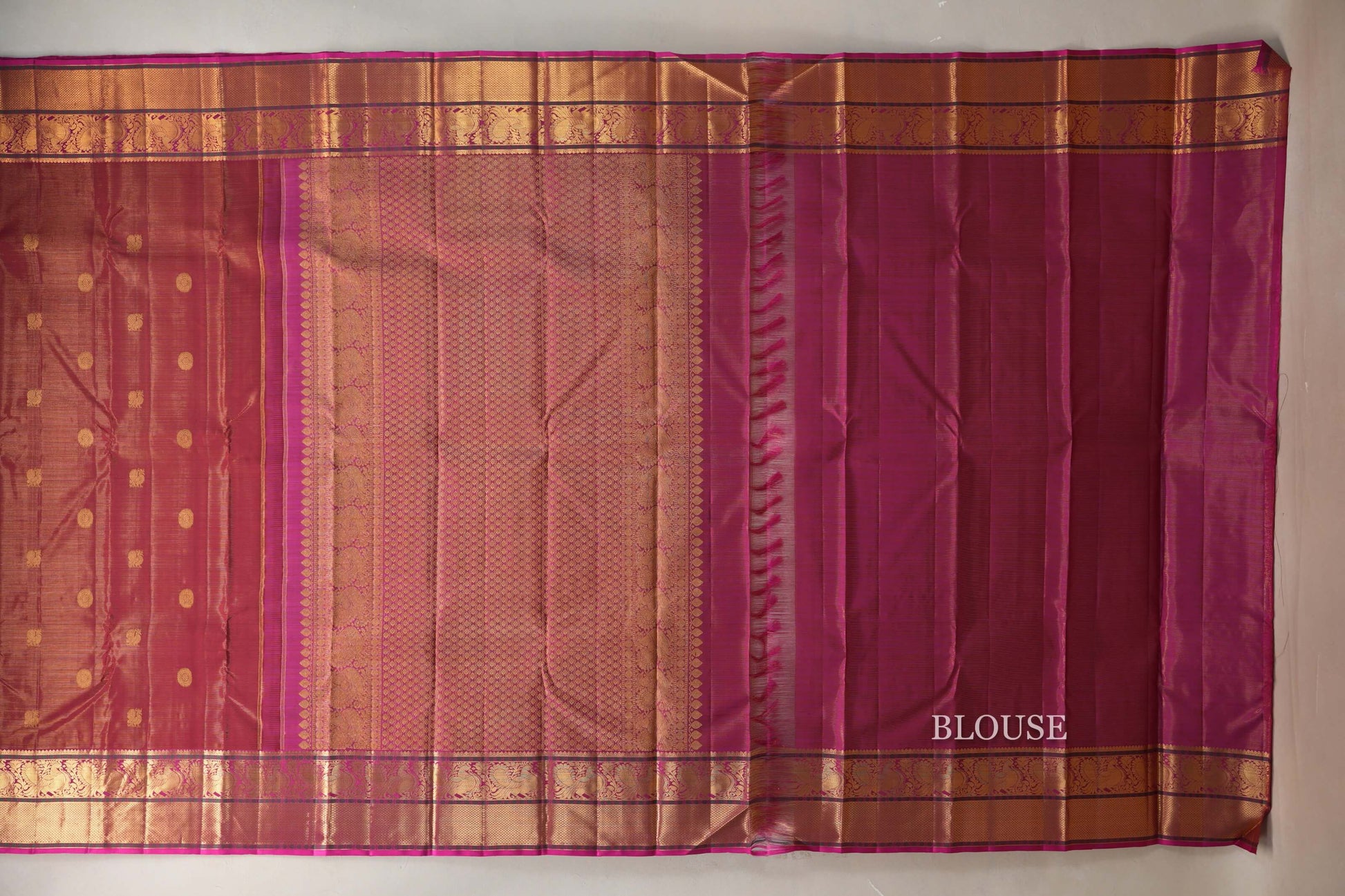 Deep Maroon with Bright Pink Borders Vintage Kanjivaram Silk Saree blouse