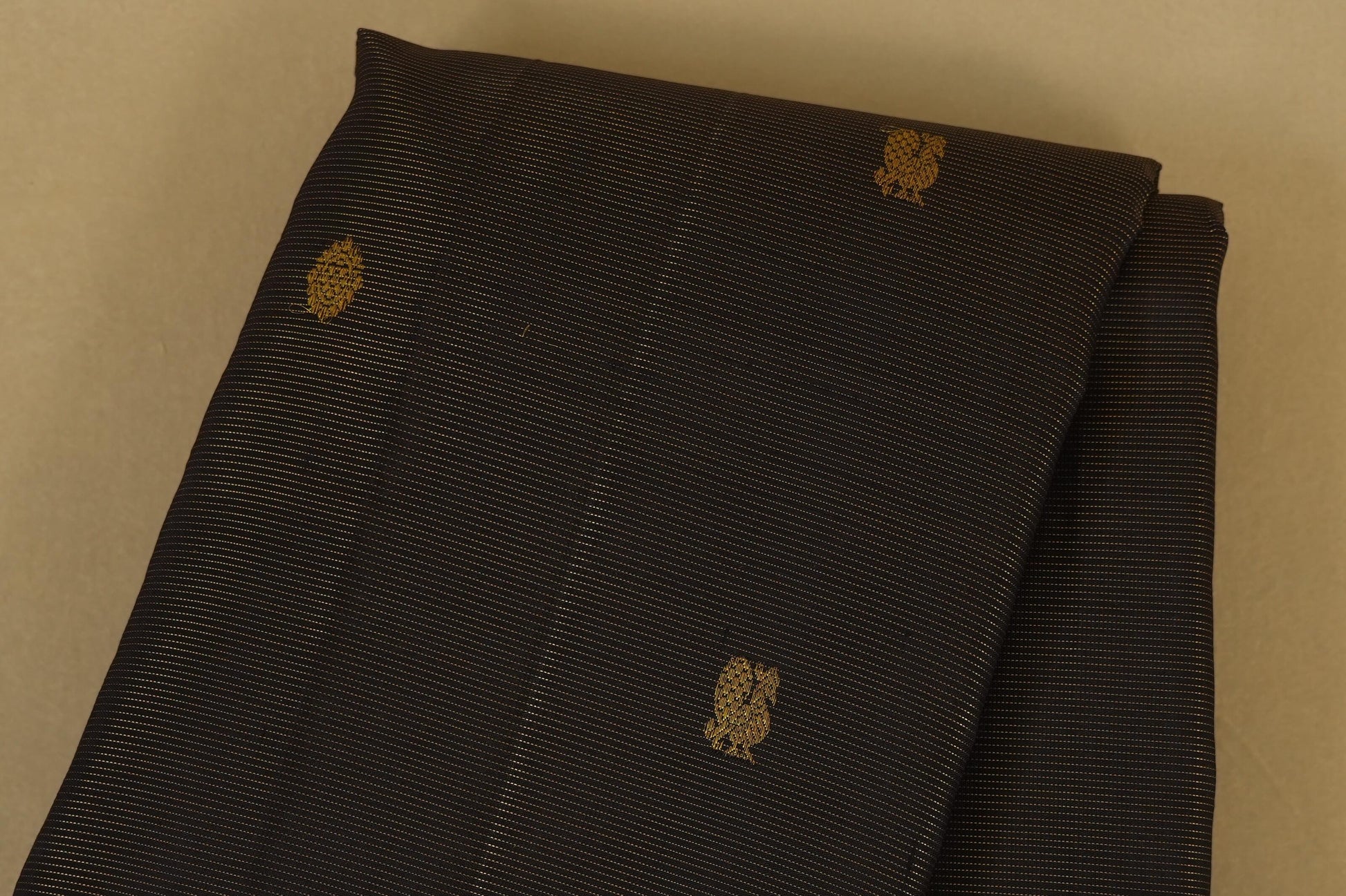 Deep Brown Vintage Kanjivaram Silk Saree body