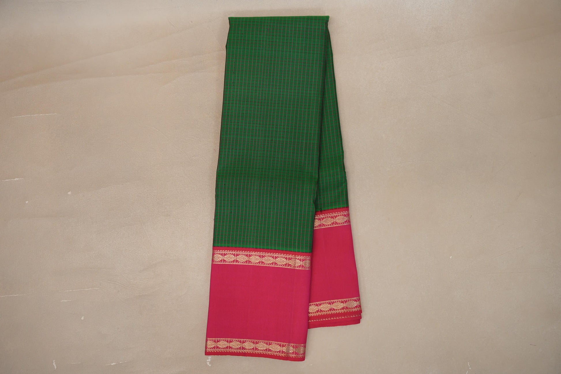 Online Dark Green with Orangish Pink Borders Vintage Kanjivaram Silk Saree