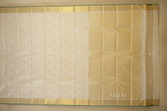 Off White Vintage Kanjivaram Silk Saree paloo