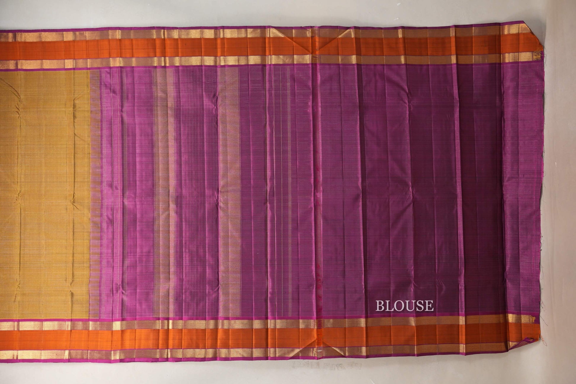 Golden Olive Green with Deep Magenta Borders Vintage Kanjivaram Silk Saree blouse
