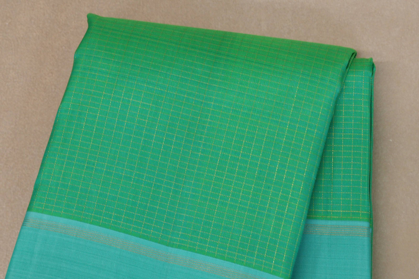 Bright Sea Green with Aqua Blue Borders Vintage Kanjivaram Silk Saree body