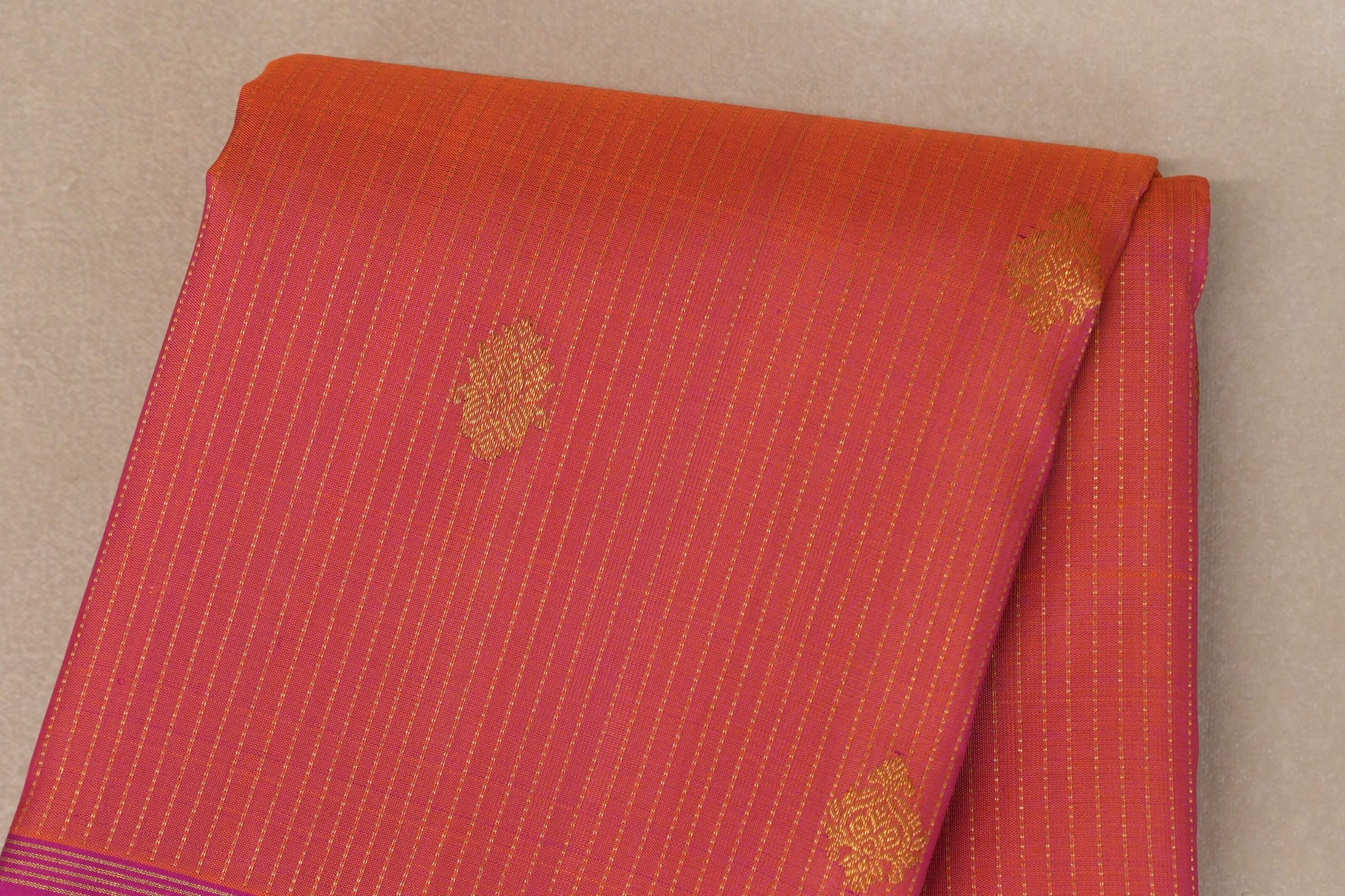 Dual Tone of Pink and Orange Vintage Kanjivaram Silk Saree body